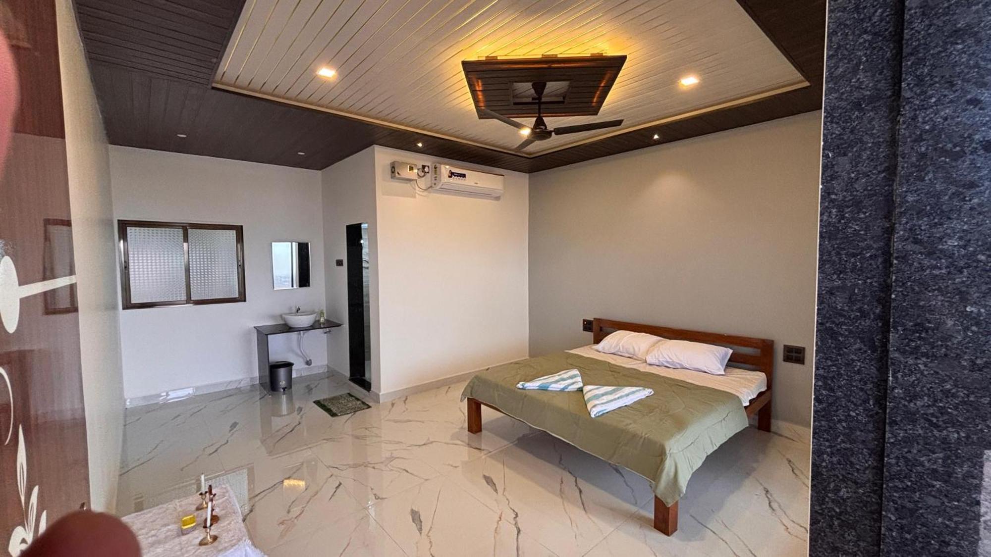 Velankanni Beach Resort Malvan Luaran gambar
